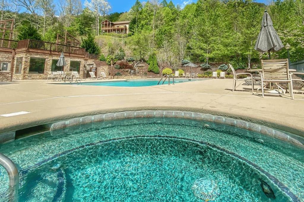 Condo With Stunning Mountain And 6Th Green Views Near Harrahs Cherokee Bryson City Whittier Luaran gambar